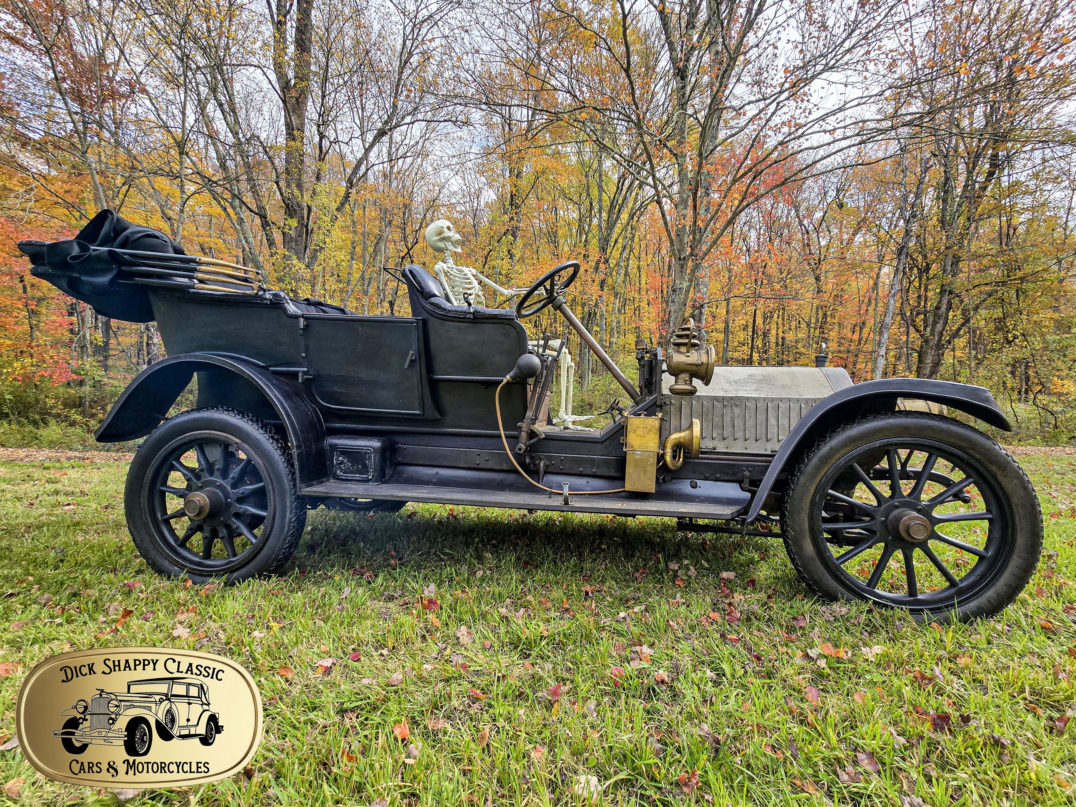 The 1909 Locomobile Model 30 Touring